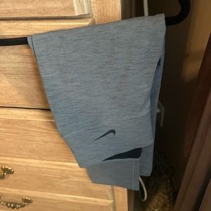 Grey capris length mid rise Nike leggings size S